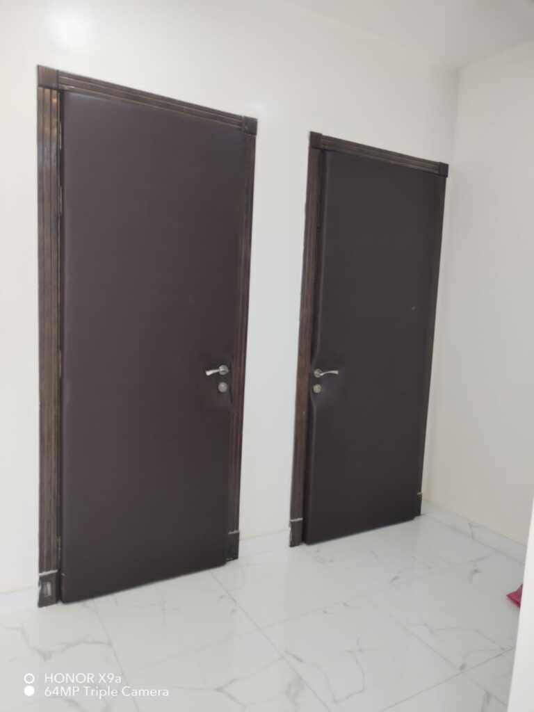 عازل صوت أسفل الباب بالدمام